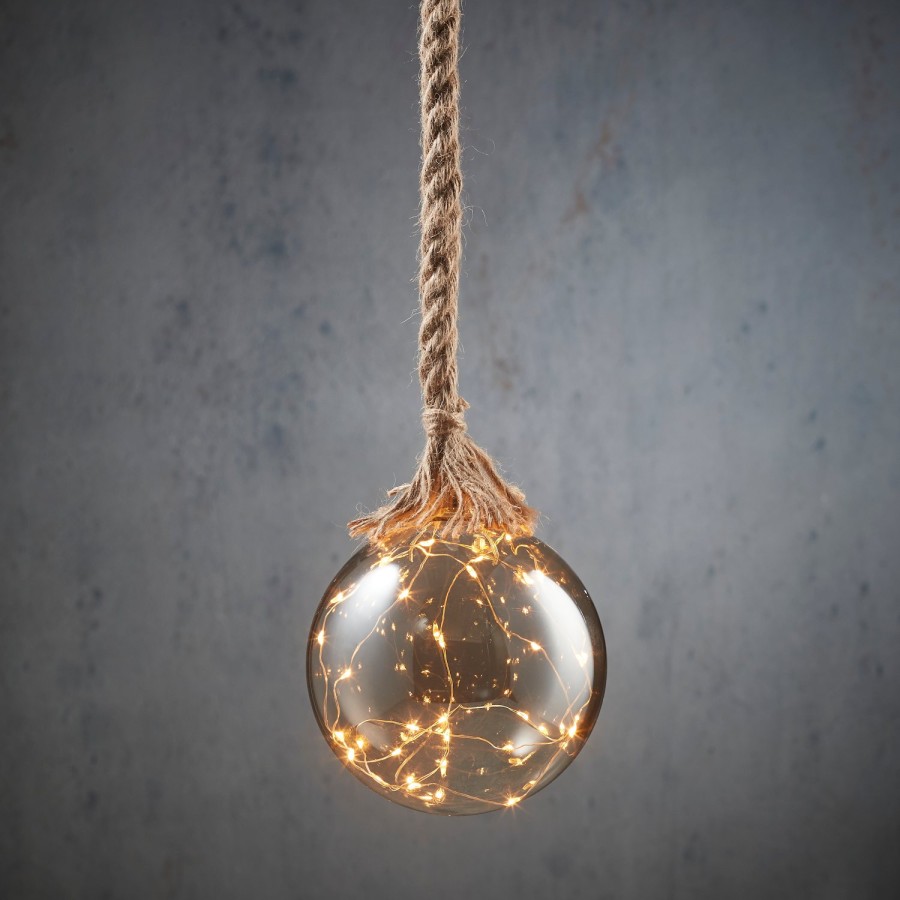 Luca Lighting Kerstdecoratie Bal Aan Grijs Touw 30 Led 94x14Cm Luca Lighting Kerstdecoratie Bal Aan Grijs Touw 30 Led 94x14Cm