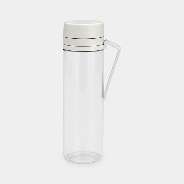 Brabantia Make & Take Waterfles Met Zeef 0,5 Liter Brabantia Make & Take Waterfles Met Zeef 0,5 Liter